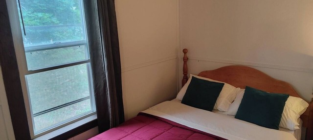 Economy Sweet Room No. 5, Double bed, non ac in Saint John