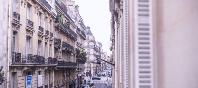 Exceptional 5 bedroom apartment in Champs Elysees in Paris