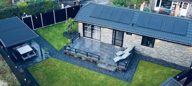 Exclusive wellness bungalow, 6 person Jacuzzi! Woodland Wellness Resort in Ermelo