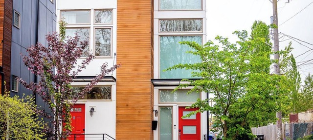 Explore Seattle:Parking & Walk to Light Rail - NEW on VRBO + ABNB Superhost in Seattle