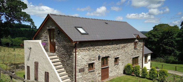Fantastic couples escape to the country. Close to the coast in peaceful location in Boncath