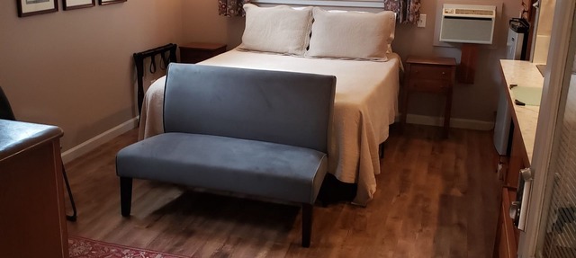 Finely Crafted Studio Apartment In The Heart Of Old Town in Fort Collins