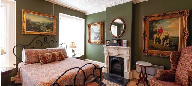 Governors Room - Historic Hotel Room in Cimarron
