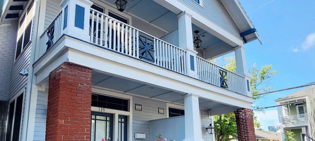 Grand Home with views of Street Car Near French Quarter, Superdome in New Orleans
