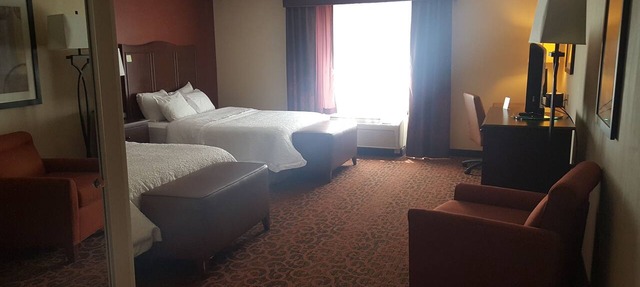 Hampton Inn & Suites Peru in Peru