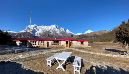 Himalaya Sanso in Khumjung
