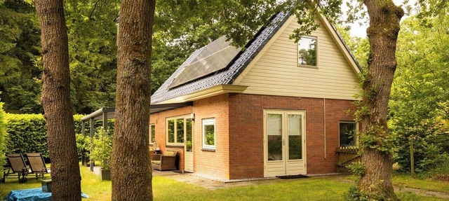 Holiday home in the middle of the Drenthe forest in Norg