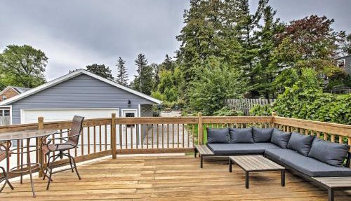 Ideal Green Bay Home < 3 Mi to Lambeau Field! in Green Bay