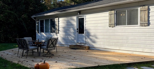 Ideally Located Private Family Cottage Steps to the Beach and Downtown in Sauble Beach