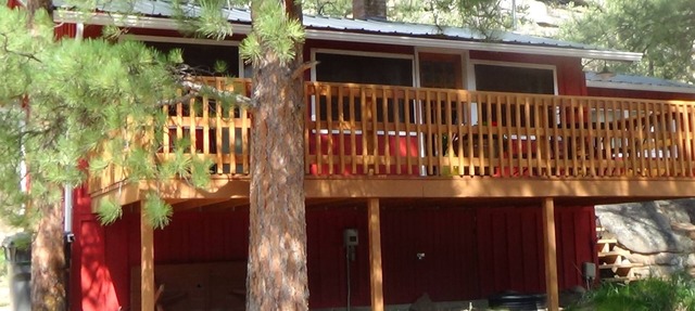 Immaculate Seashell River Cabin at Estes Park in Estes Park