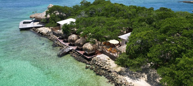 Isla Amores Private Island Near Cartagena 5 Suites Pool 360 views Full Staff in Cartagena