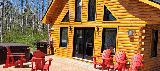 Islander Lodge - Lochaber Lake Lodges in Antigonish County