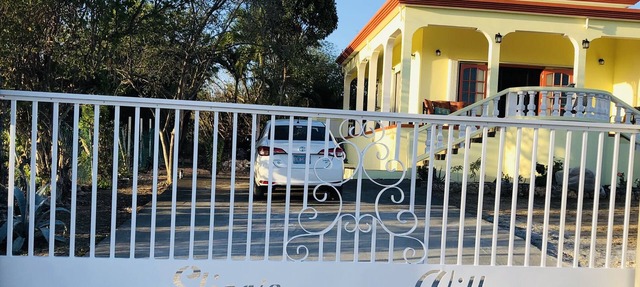 Lovely 4BR Villa Plus a New Pool-Stunning Views of St. Maarten in George Hill