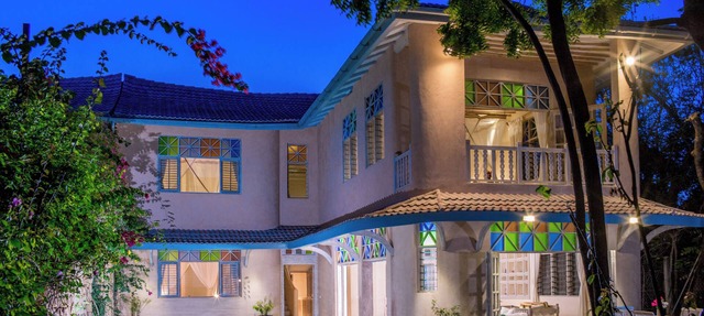 Luxurious Diani Beach Villa with 4 Bedrooms & Private Pool, Family-Friendly in Diani Beach