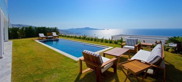 Luxurious seafront Mediterranean villa with private pool in Bodrum