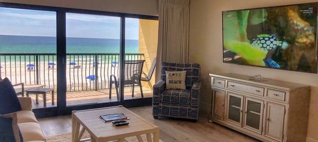 Luxury Beach Front- Top Floor Balcony Panoramic Gulf Views in Destin