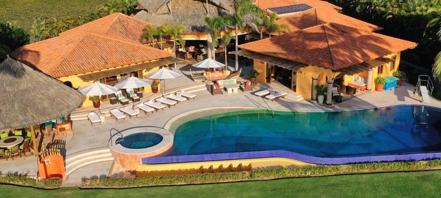 Luxury Oceanfront Estate, Premier Service, Gourmet Chef, All Inclusive pricing in Punta Mita