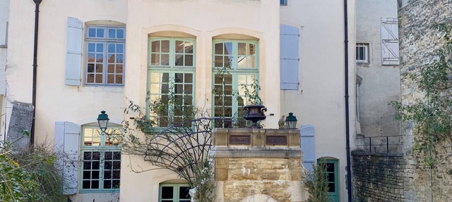Maison Monument Historique et son Jardin de Buis Taillés in Champlitte