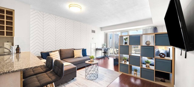 Modern Downtown Studio Steps to Yonge-Dundas in Toronto