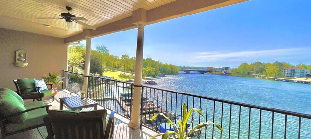 Modern Lake Hamilton Condo w/180° Lakefront View-Main Channel, Central Location! in Hot Springs