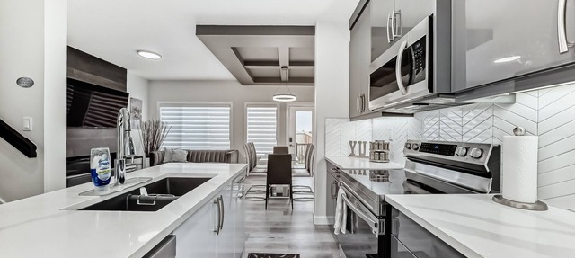 Modern Oasis w/AC Sleeps 6 Garage Parking Near WEM in Edmonton