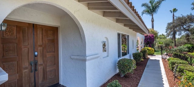 Mountain Top Getaway w/Pool & Hot tub! in Escondido