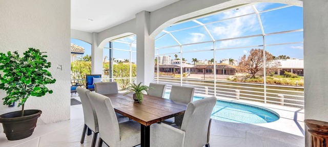 NEW LISTING Sunshine Retreat in Naples