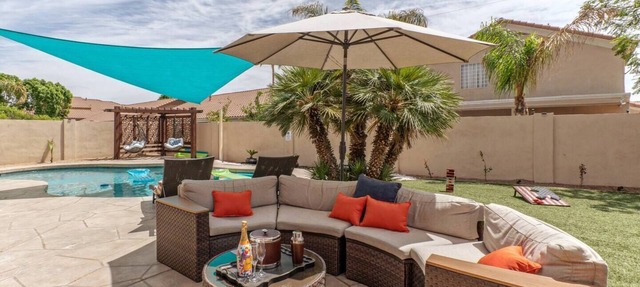 Nitos paradise 5 Bd 4.5 Bath Heated pool, Gym,Golf in Scottsdale