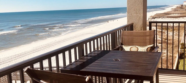 Ocean Front, Corner Unit, Wi-Fi, 2BR, 2 BA, Beautiful View in Fort Walton Beach