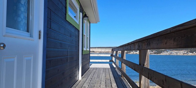 Oceanfront Apartment, Gros Morne View in the heart of Park in Rocky Harbour