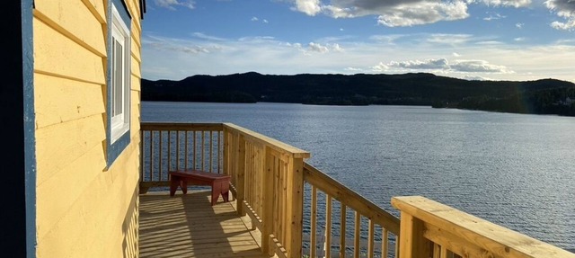 One bedroom two bath beach house over looking the ocean. in Trinity
