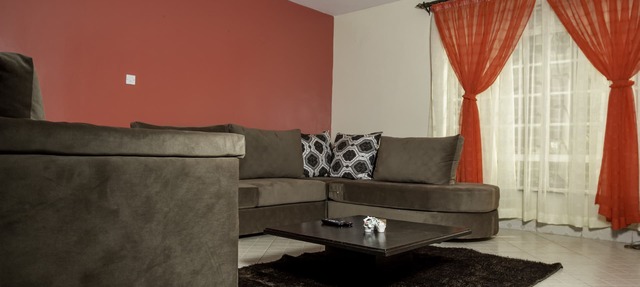 Our beautiful comfortable 8bedroom house with nice fixtures and cool air vomfot in Nairobi