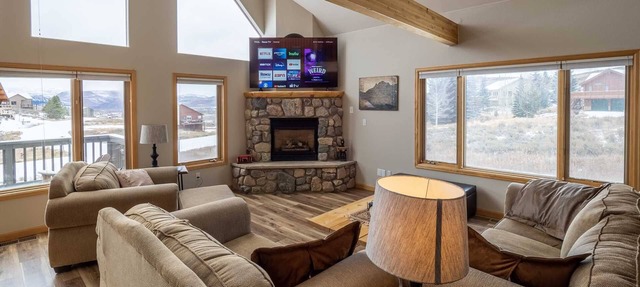Overlook, gorgeous large home with Hot Tub and Pool Table, 5/3, near Granby Ranch - Sleeps 12 in Granby