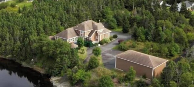 Perfect 6-bedroom chalet in lovely Clarke's Beach getaway in Clarke's Beach