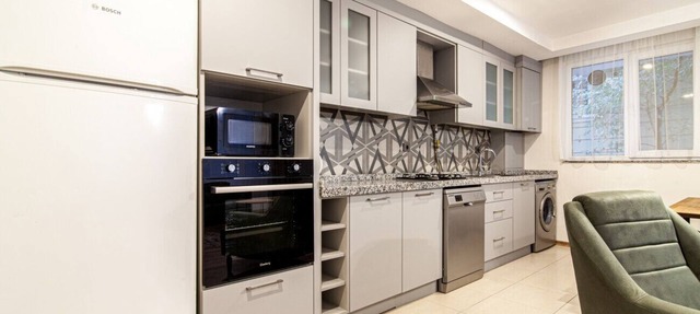 Pleasant Flat Close to Various Malls in Seyrantepe in Istanbul