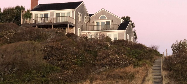 Private Beachfront Home - Comfy, Cozy, Quiet Nantucket Cottage in Nantucket