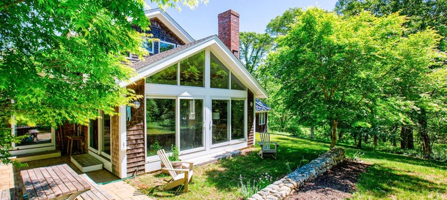 Private Hillside Home, Fully Equipped Kitchen, Dog-Friendly, A/C, W/D in Chilmark