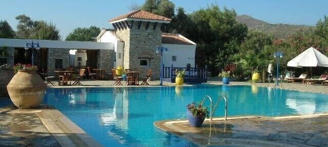 Private Mediterranean Villa - stylish and spacious with gardens and pool in Datca