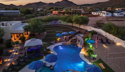 Private Oasis Pickleball Sand Volleyball Sleeps 24 in Phoenix