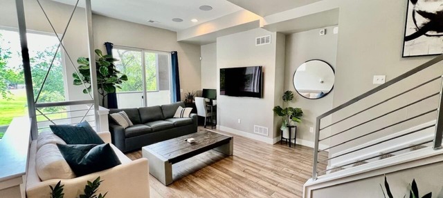 Private RoofTop Hot Tub! 360 Views! Beautiful Townhome! in Denver