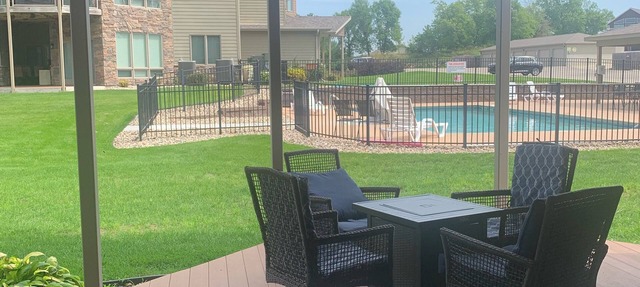 RARE Bridges Bay POOLSIDE condo with LAKE VIEW! - Sleeps 8 in Arnolds Park