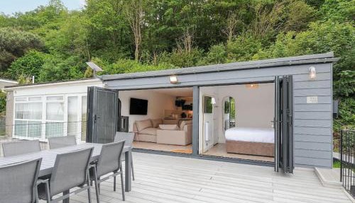 Refurbished Beach Lodge in Looe