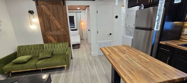 Rustic Chic Tiny house @College/Winter Pk. Sleep 4 in Orlando