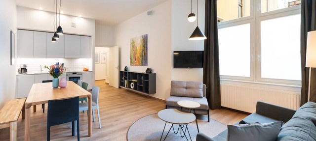 S4 - Apartment 0 · 4-Room Apartment 90sqm with barrier free access in Mitte / Moabit (Berlin)