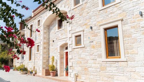 Sinem Hanım Konağı Boutique Hotel in Yenifoca
