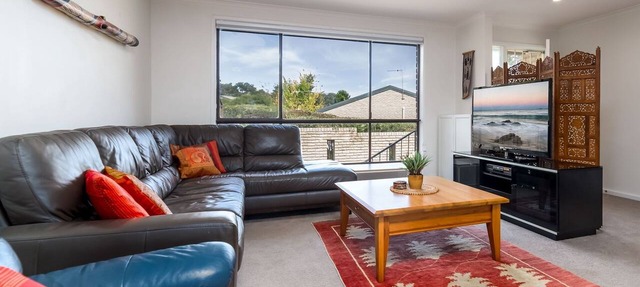 Spacious and Restful Holiday Home with Backyard in Cook