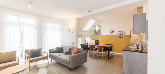 Spacious Split-Level w/BBQ in Maastricht