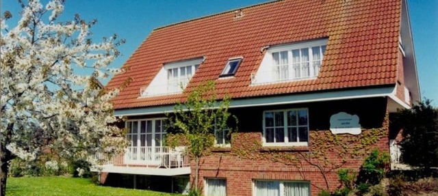 Spacious three-room apartment with 2 bathrooms, accommodating up to 8 people in Kellenhusen