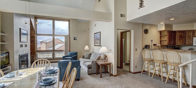 SPRING BREAK SPECIAL! Perfect Family Getaway! Amazing Indoor Pool & Hot Tub in Dillon