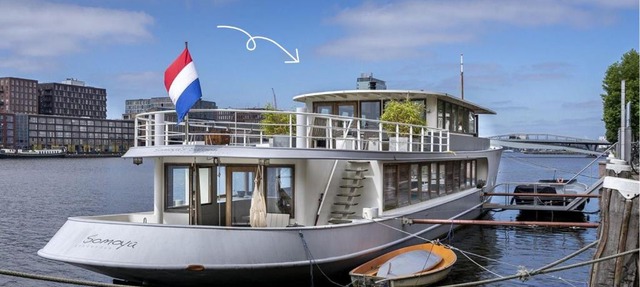 Stunning boat with a view in Amsterdam